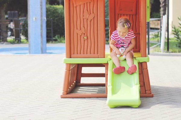 Les claquettes requin : La nouvelle référence en matière de style estival ?